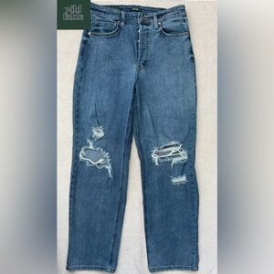 WILD FABLE Super High-Rise Straight 
Blue Distressed Jeans Size: 8